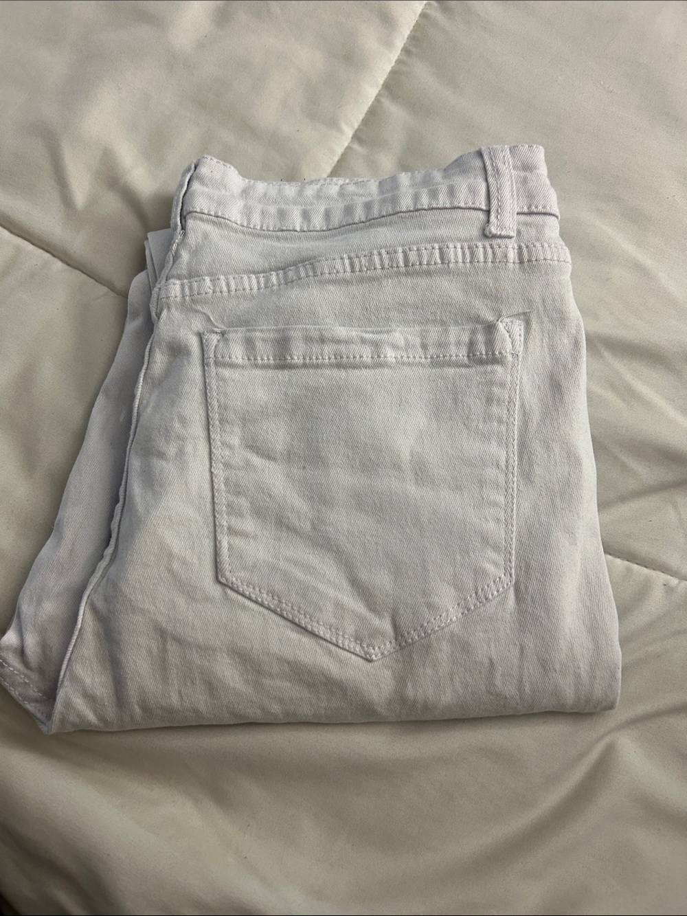 Classic White Women's Jeans - Clean Everyday Style
